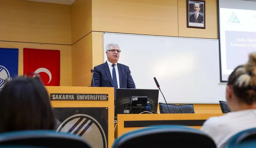 Prof. Dr. Fikrettin Şahin Sakarya Üniversitesinde