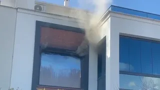 Profesörün villası yandı