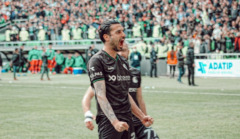 Profesyonel liglerin tek namağlup takımı Sakaryaspor