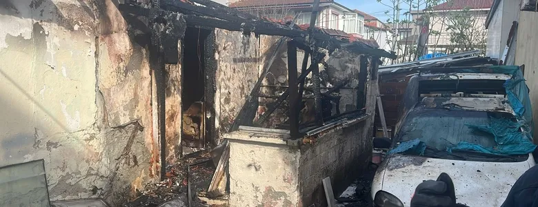 Psikolojik sorunları olan kız evi ateşe verdi iddiası