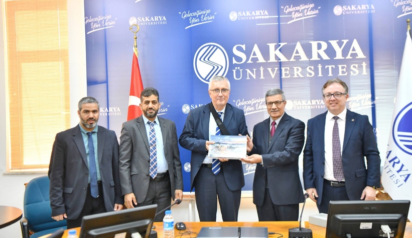Qaboos Üniversitesi ile SAÜ'nün İş Birlikleri görüşüldü