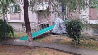 Rampadan düşen yaşlı adam öldü