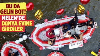 Rafting botunda evlendiler