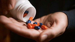 Reçetesiz antibiyotik satan eczacı şimdi yandı