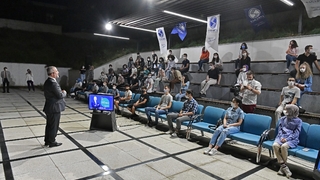 Rektör Savaşan aday öğrencilerle bir araya geldi