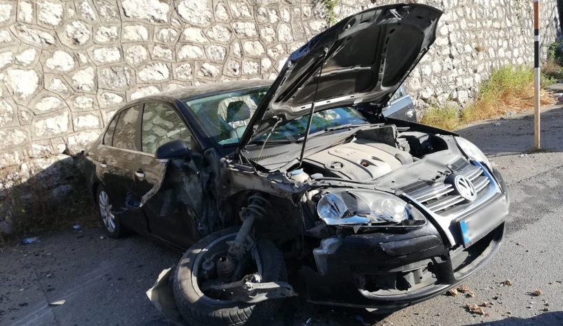 Reşadiye'de kaza araçlar hurdaya döndü