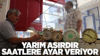 Saat tamircisi mesleğini ayakta tutmaya çalışıyor