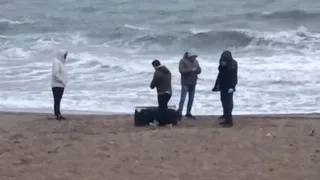 Sahile bu kez uyuşturucu dolu çanta vurdu
