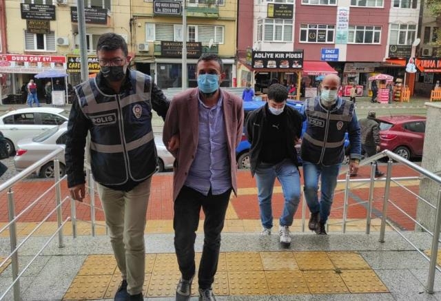 Sahte altınlarla yakalandılar