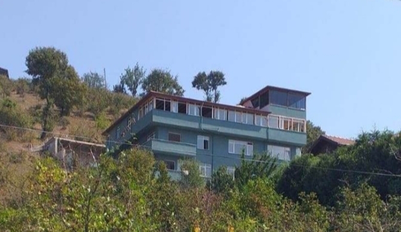 Sahte tarikat liderinin evi satışa çıktı