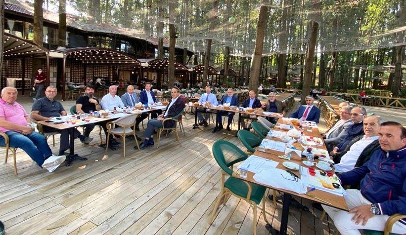 Sakarya Ahde Vefa Grubu üyeleri istişare toplantısında bir araya geldi