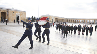 Sakarya Barosu'nun yeni yönetiminden TBB ve Anıtkabir ziyareti