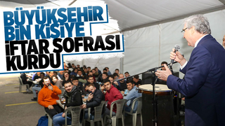 Sakarya Büyükşehir öğrencilere iftar sofrası kurdu