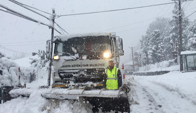 Sakarya'da 12 mahalle yolu ulaşıma açıldı