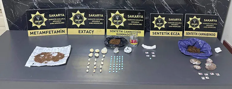 Sakarya'da 2 ilçede uyuşturucu operasyonu