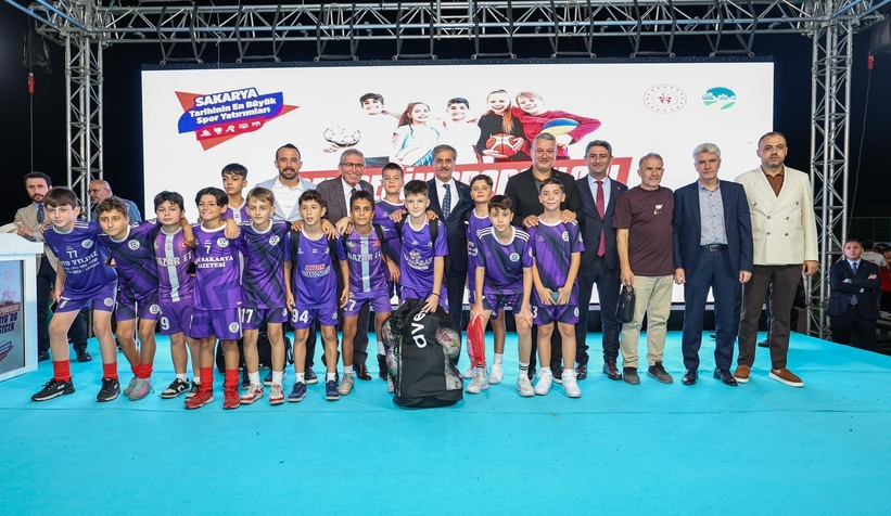 Sakarya'da amatör kulüplere malzeme desteği