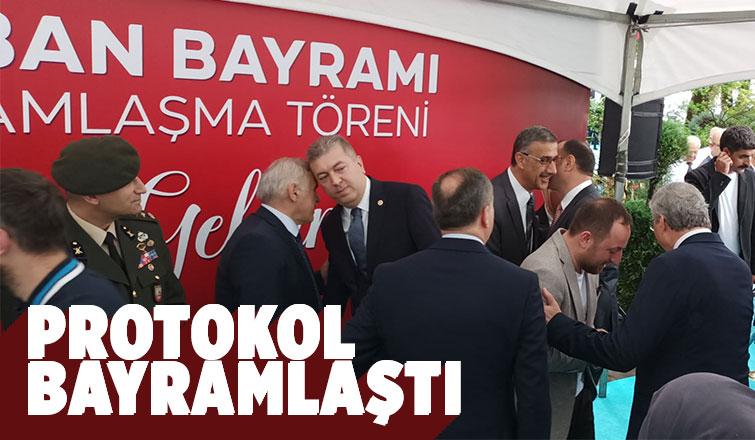 Sakarya'da bayramlaşma töreni