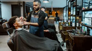 Sakarya'da berberler zam yapıyor; Saç-sakal 800 lira olacak