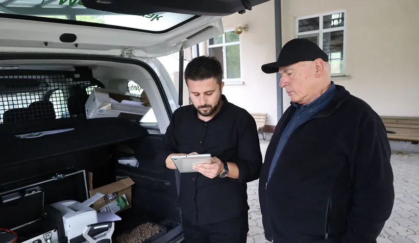 Sakarya'da çiftçiye önemli hizmet, tarlada toprak analizi