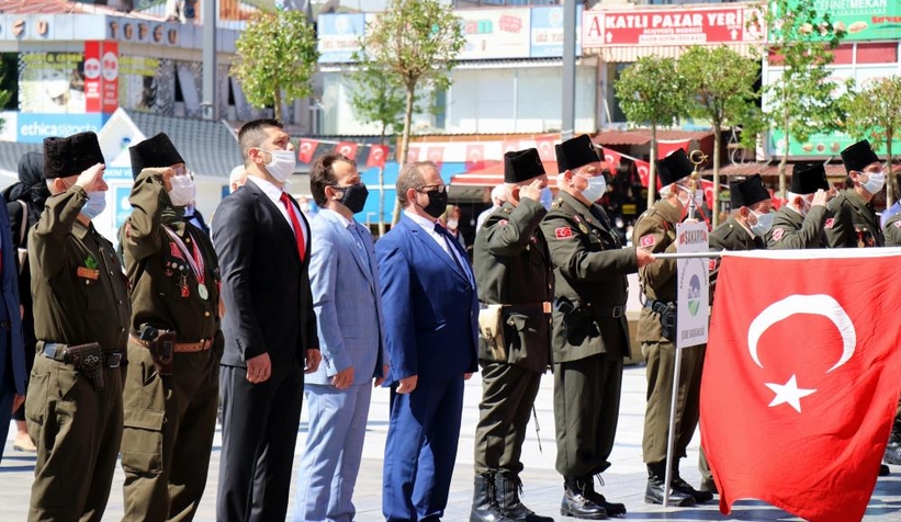 Sakarya'da korona gölgesinde 19 Mayıs kutlaması