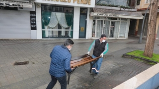 Sakarya'da korona önlemi; Banklar kaldırıldı