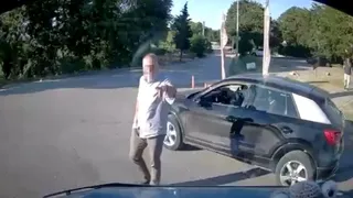 Sakarya'da savcı ile minibüs şoförünün trafikteki tartışma kamerada