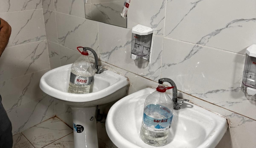 Poyrazlar Mesire Alanı'nda çeşme sıkıntısı; Suyu tuvaletlerden alıyorlar