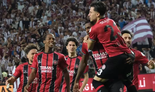 Sakarya'daki final maçında Fatih Karagümrük Süper Lig'e yükseldi