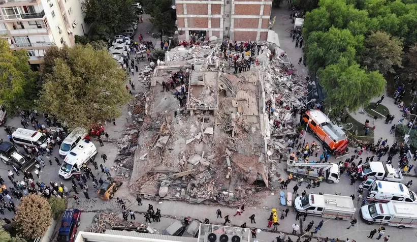 Sakarya'dan gönderilen sahra hastanesi İzmir'e ulaştı