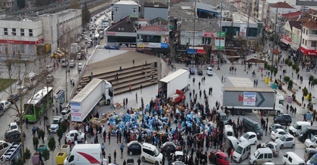 Sakarya'dan yangın bölgesine 2 TIR yardım malzemesi