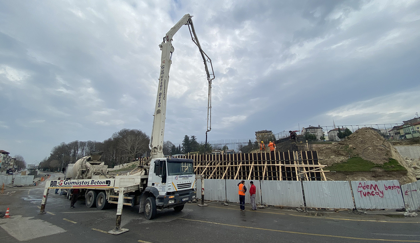 Sakarya Köprülü Kavşağın ilk ayağı tamamlanıyor