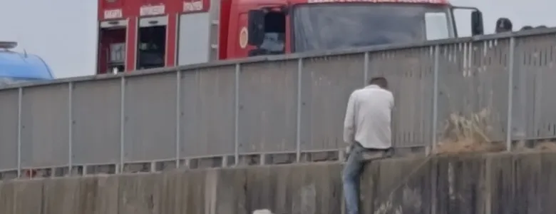 Sakarya Köprüsü'ne çıktı; İkna edilmesi 2,5 saat sürdü