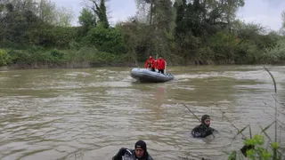 Sakarya Nehri'ne düşen çocuğu arama çalışmaları devam ediyor