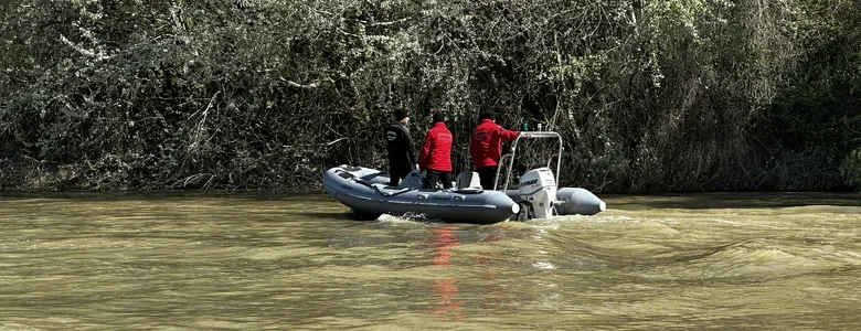 Sakarya Nehri'ne düşen çocuğu arama çalışmaları sürüyor
