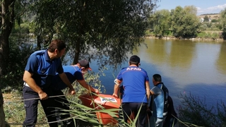 Sakarya Nehri’ni geçmek isterken kayboldu