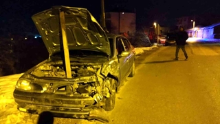 Sakarya plakalı otomobil kaza yaptı: Çocuk yaralandı