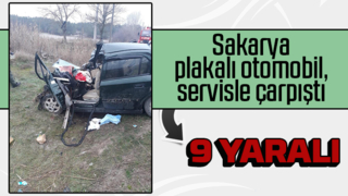 Sakarya plakalı otomobil, servisle çarpıştı: 9 yaralı