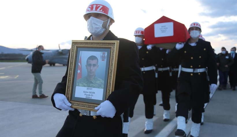 Sakarya şehidini dualarla uğurladı