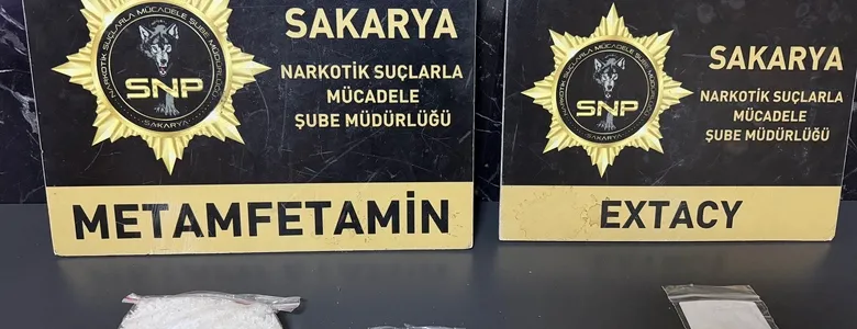 Sakarya'ya uyuşturucu getirirken yakalandılar