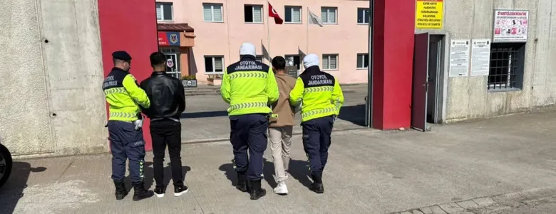 Sakaryada 9 kaçak göçmen yakalandı