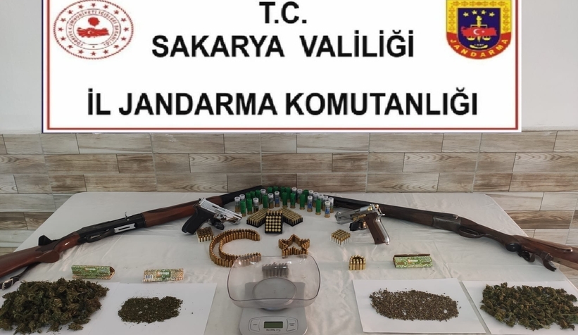 Sakarya’da jandarmadan şafak operasyonu: 4 gözaltı