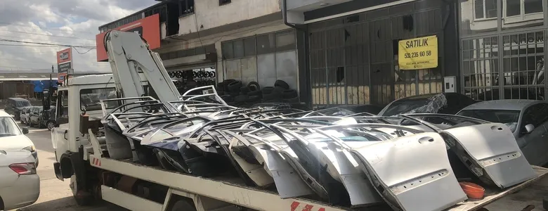 Sakarya’da kaçak oto parça operasyonu