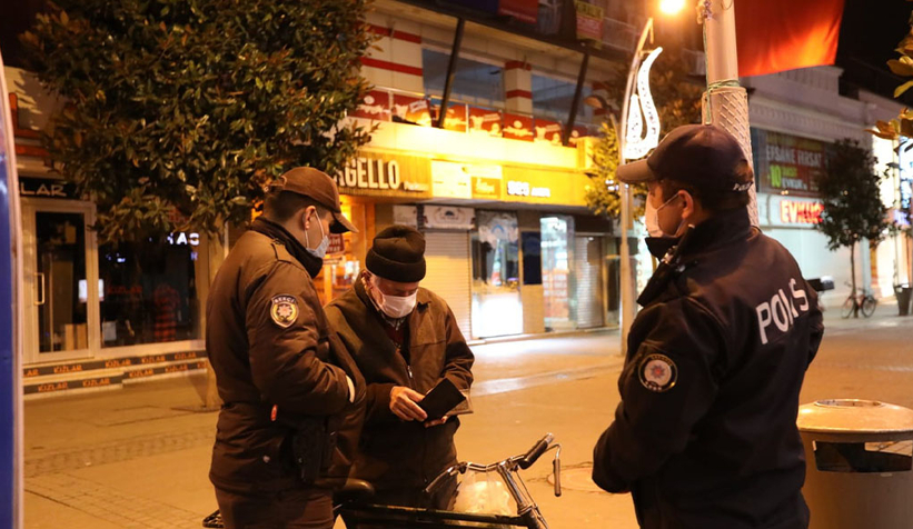 Sakarya’da sokağa çıkma yasağında ilk ceza kesildi