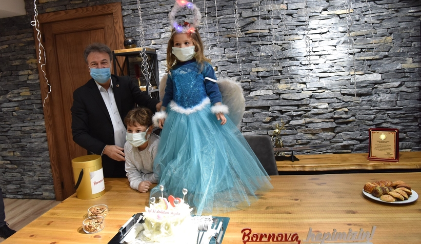 Sakaryalı çocuk, kumbarasını gönderdi