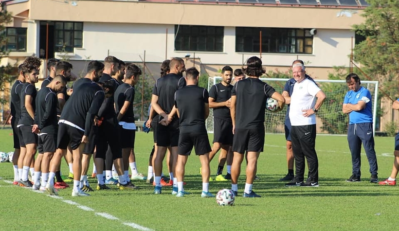Sakaryaspor'da korona şoku; 3 oyuncunun testi pozitif