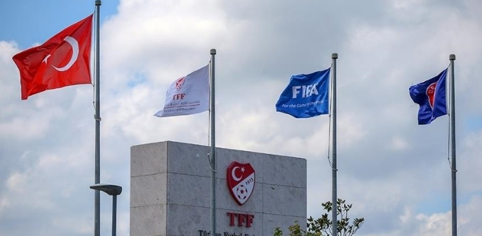 Sakaryaspor'da kulüp antrenörü PFDK'ya sevk edildi