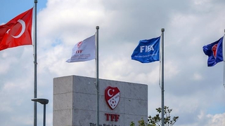 Sakaryaspor'da kulüp antrenörü PFDK'ya sevk edildi