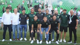 Sakaryaspor'dan 11 futbolcu ile imza şov
