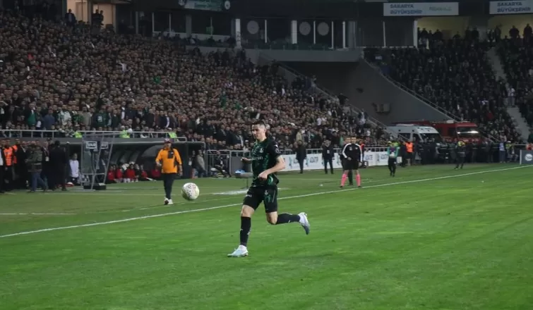 Sakaryaspor'dan Roshi'ye milli davet