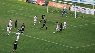 Sakaryaspor evinde berabere kaldı